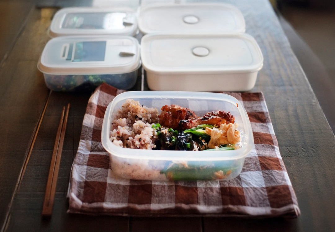 How to store Tupperware